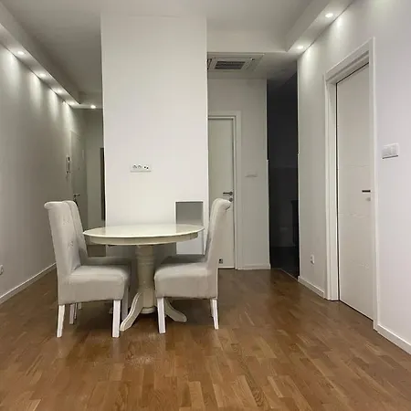 Niki's Apartment *